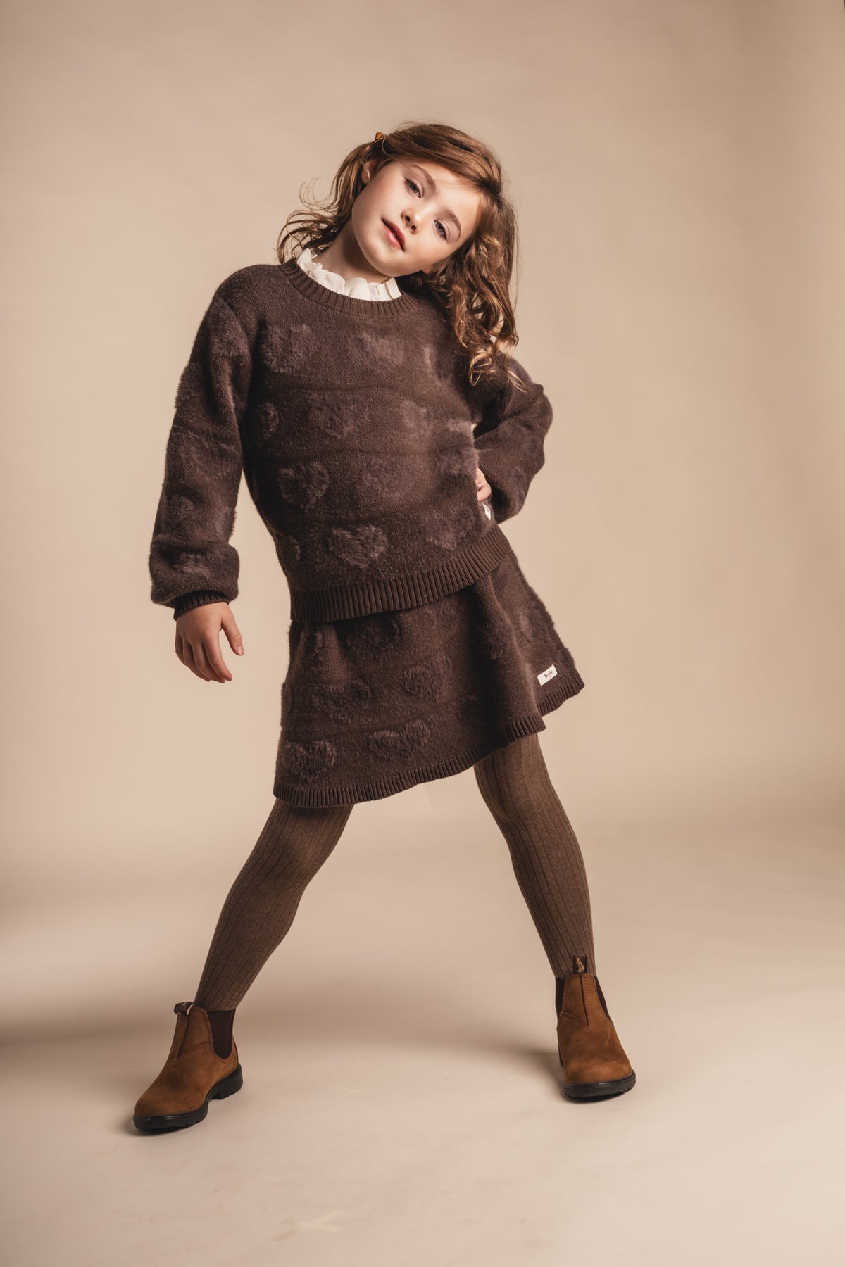 Baje Studio - knit heart sweater Soho - brown dark