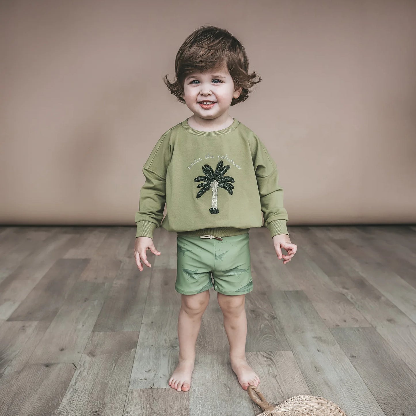 Salted Stories - oversized sweater Beach Palms - iguana green
