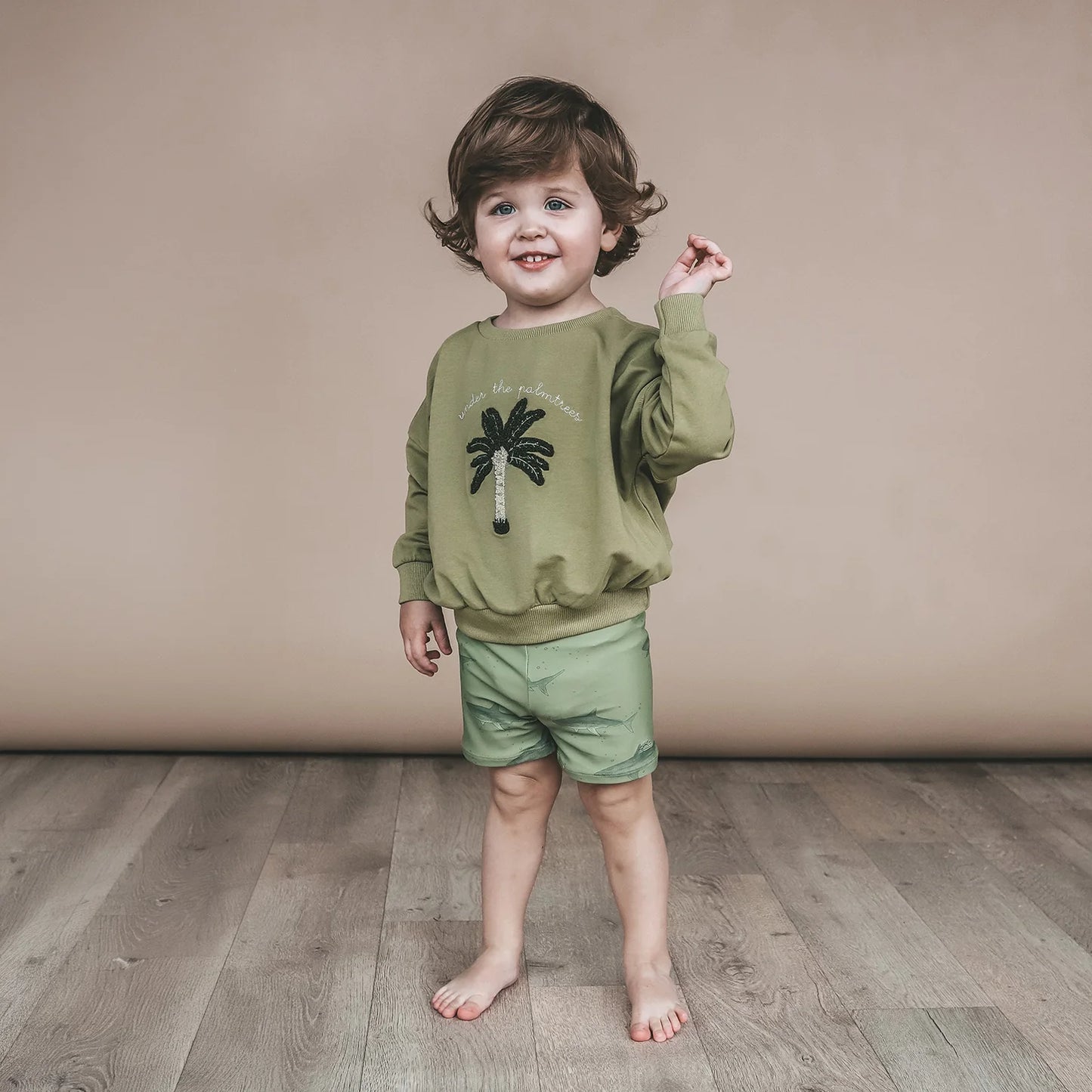 Salted Stories - oversized sweater Beach Palms - iguana green