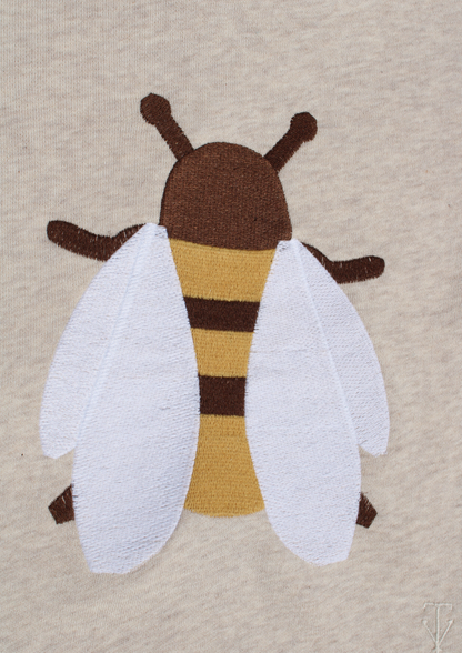 Bee cute T-shirt - oat