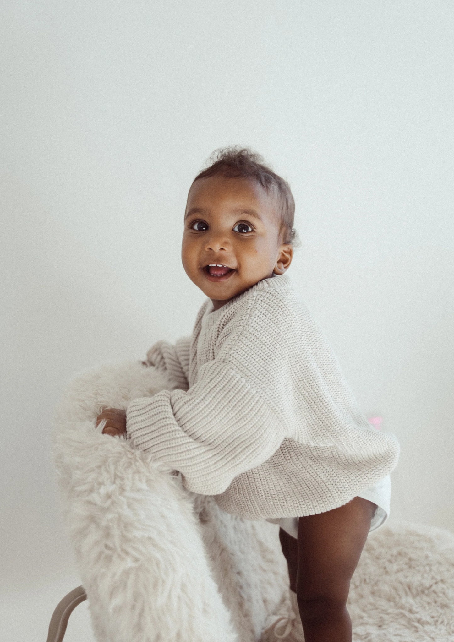 Two You Label - knitted baby jumper Billy - oat