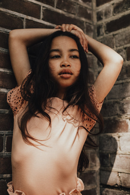 Baje Studio - top Bless - rose cafe