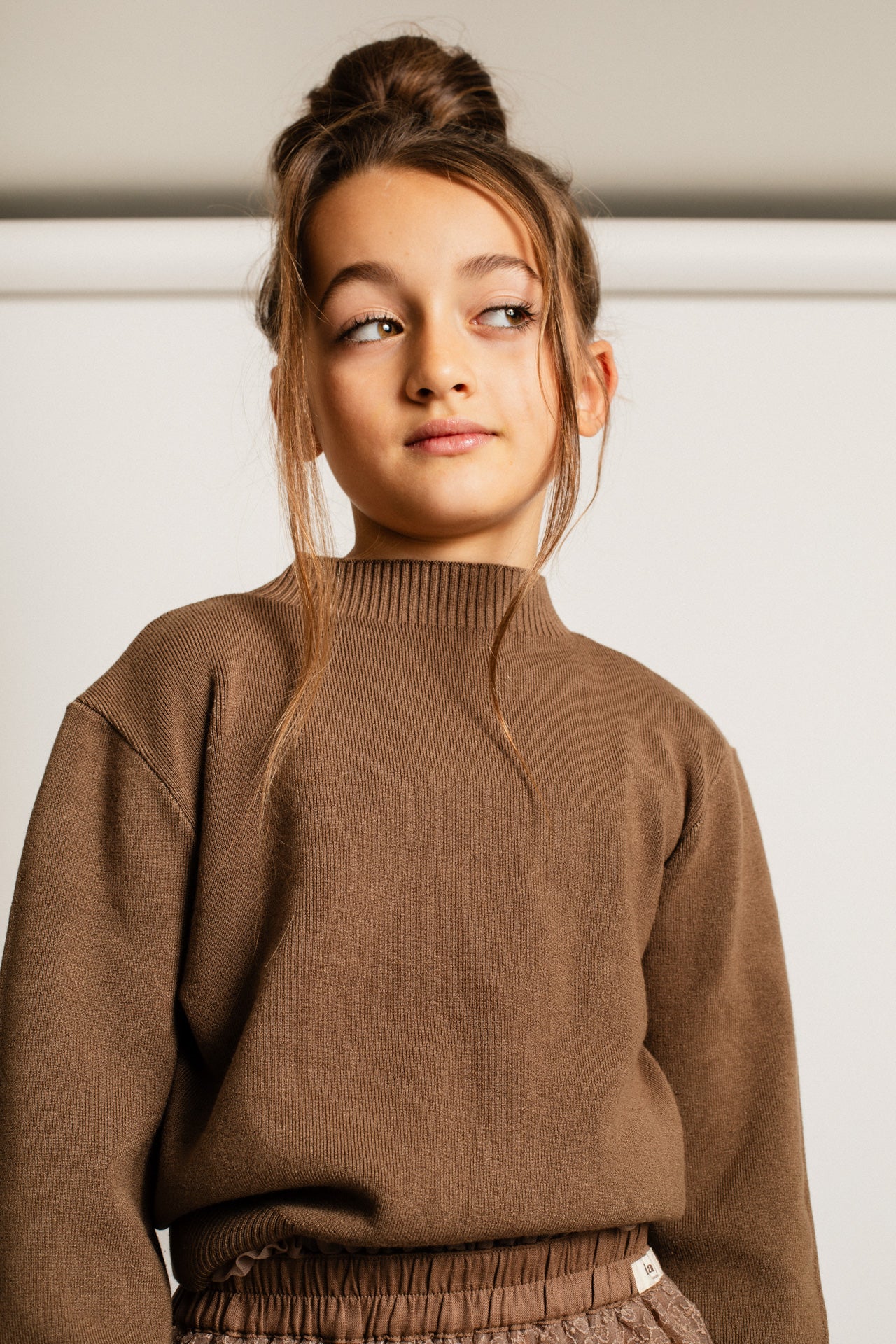 Baje Studio - knitted sweater Cevio - brown cacao