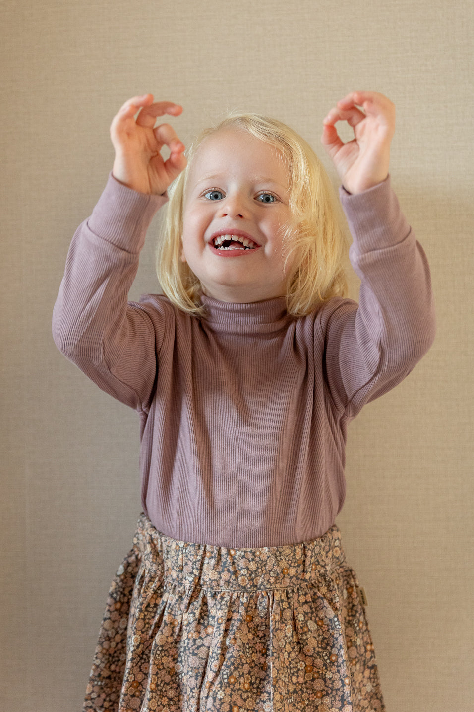 Baje Studio - turtle neck Lutern - purple plum