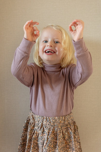 Baje Studio - turtle neck Lutern - purple plum