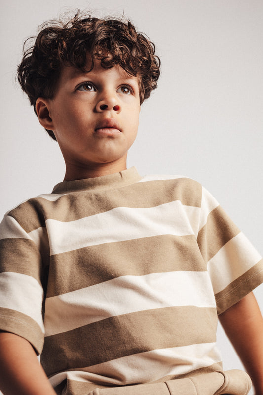 Baje Studio - shortsleeve Coz - white coconut stripe