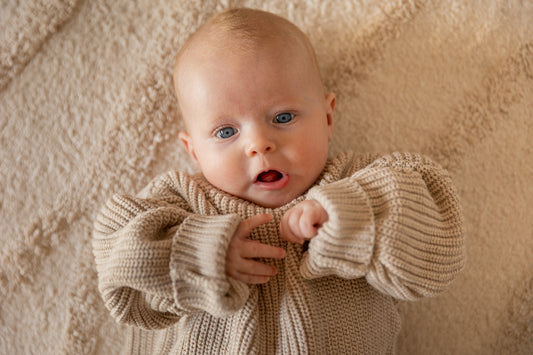 Two You Label - knitted baby jumper Billy - oat
