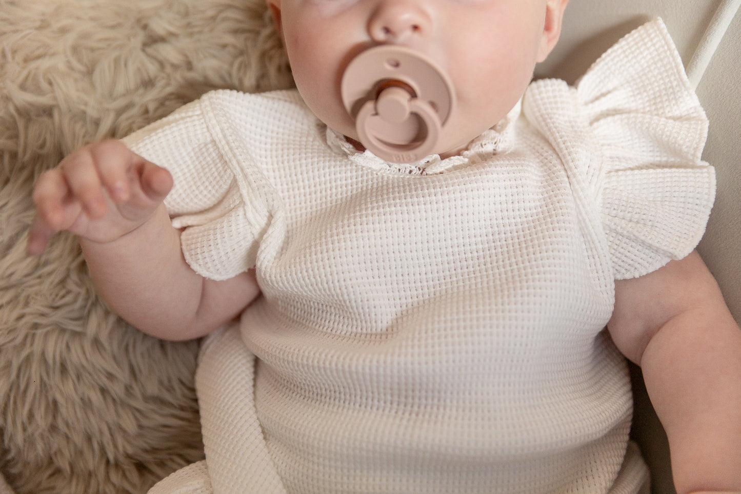 Monbebe - frill waffle summer suit with bonnet - ivory
