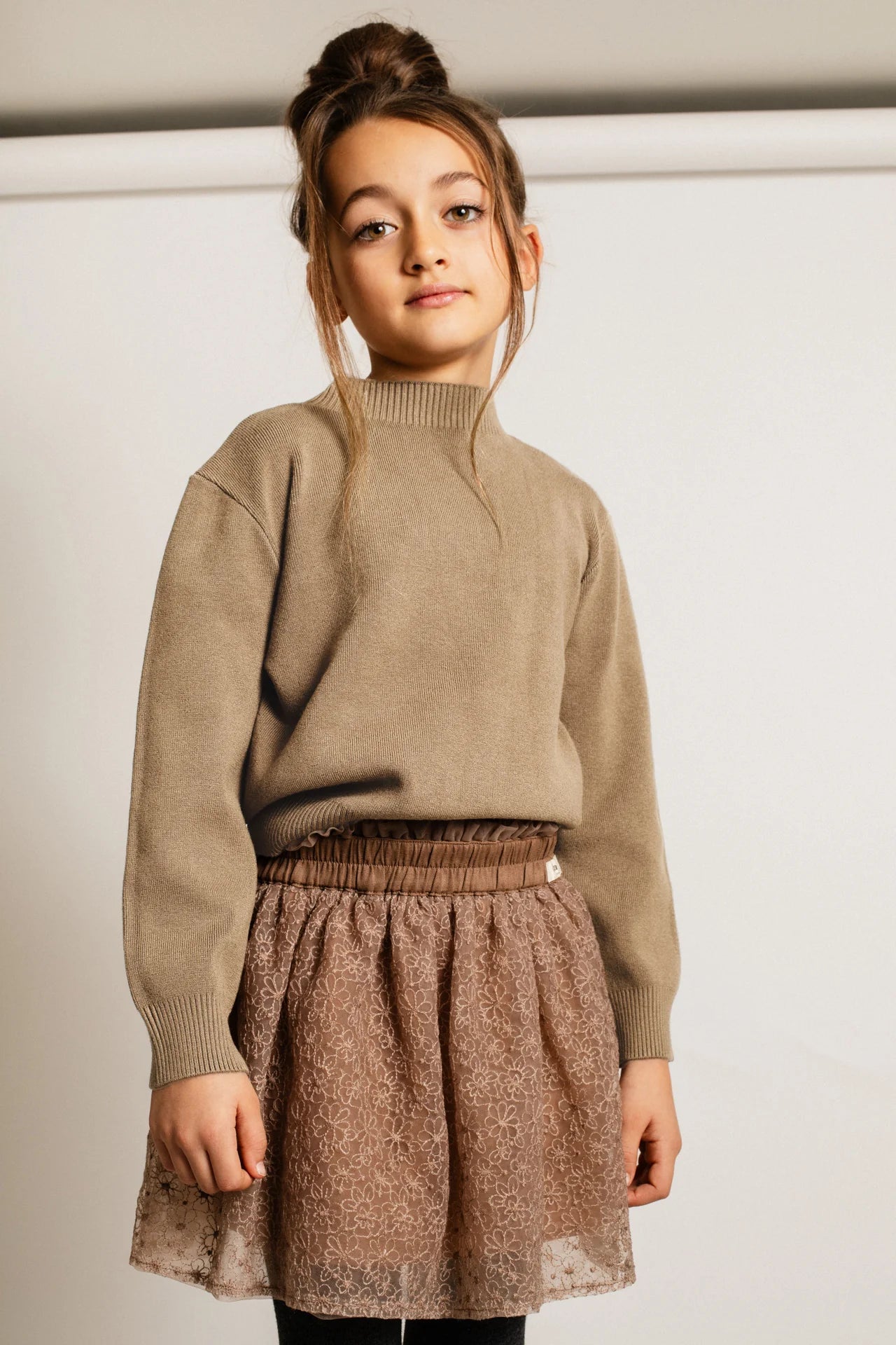 Baje Studio - tule flower skirt Fey - brown cacao