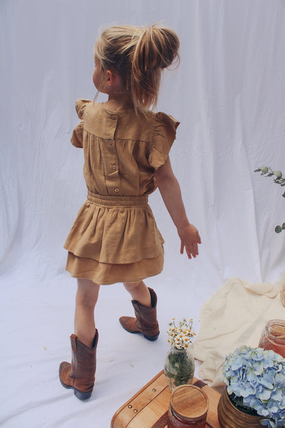 Skirt Sally - honey bee