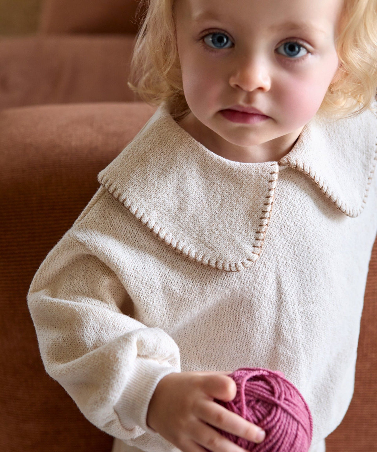 Play Up - knit sweater with collar - sketches beige