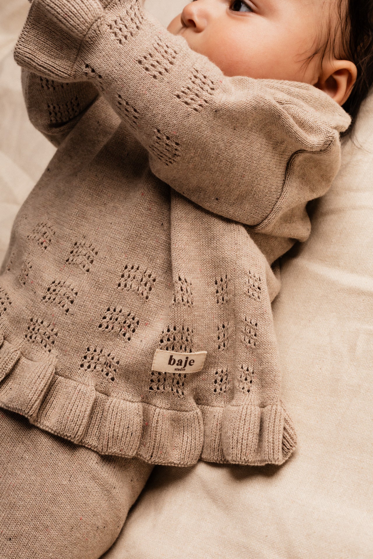 Baje Studio - knitted sweater Livres - sand desert multicolor