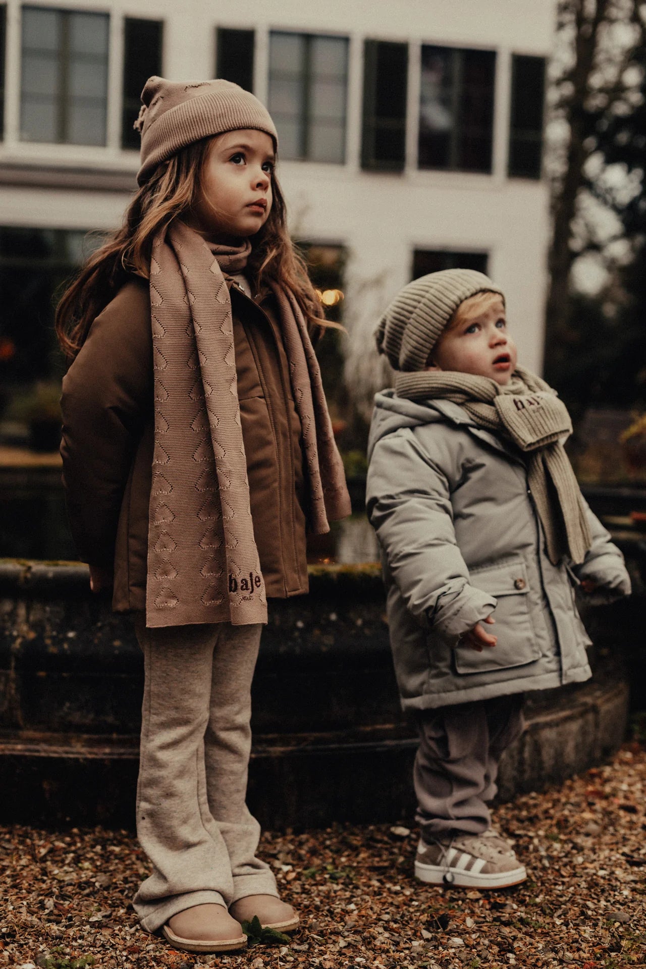 Baje Studio - knitted heart hat Snow - peach almond