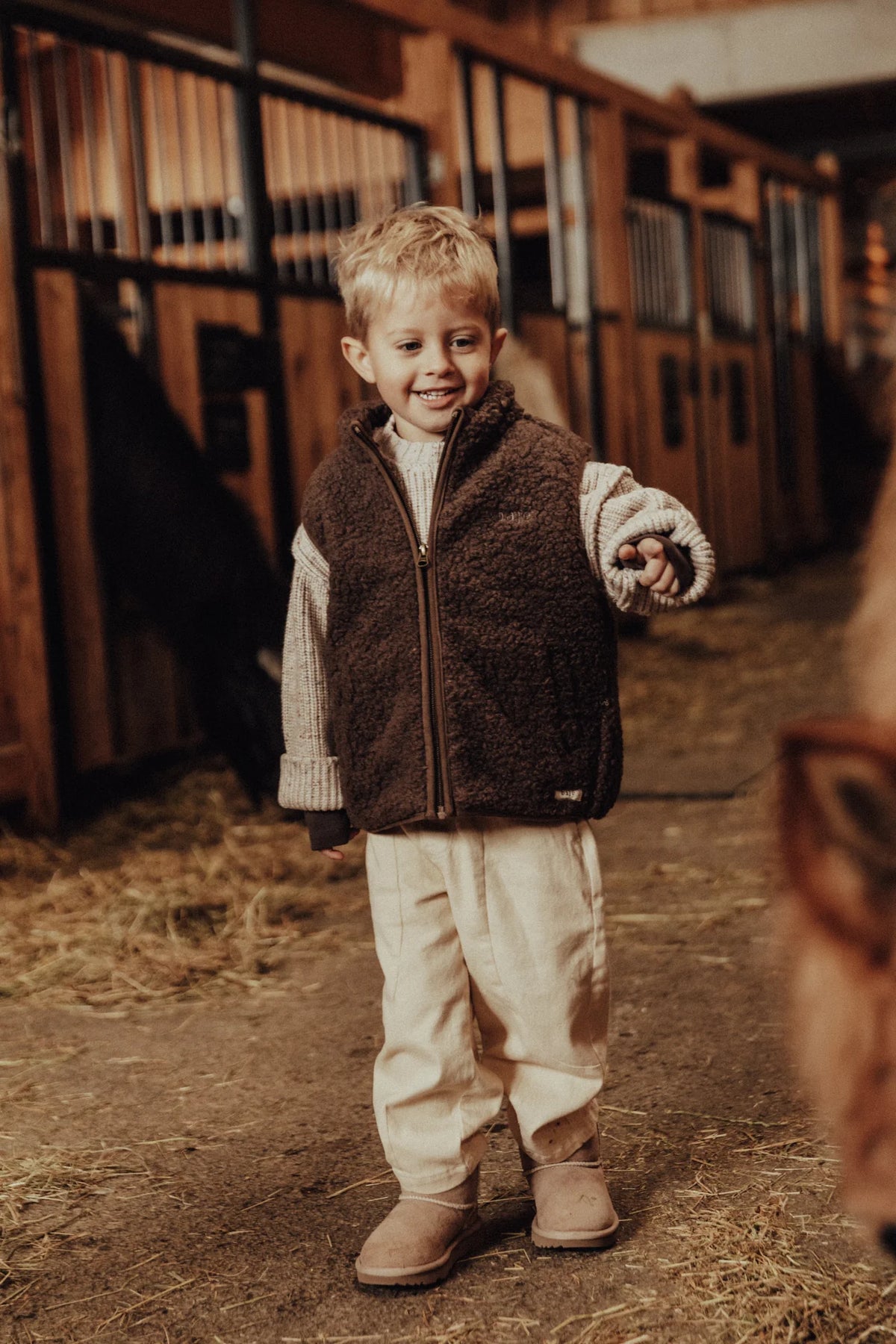 Baje Studio - teddy gilet Myso - brown choco