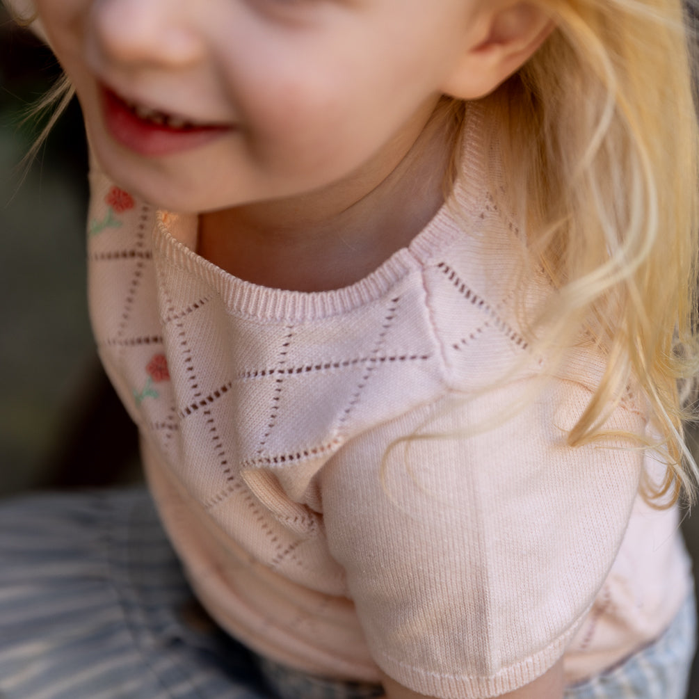 Knitted flower top Olena - peach