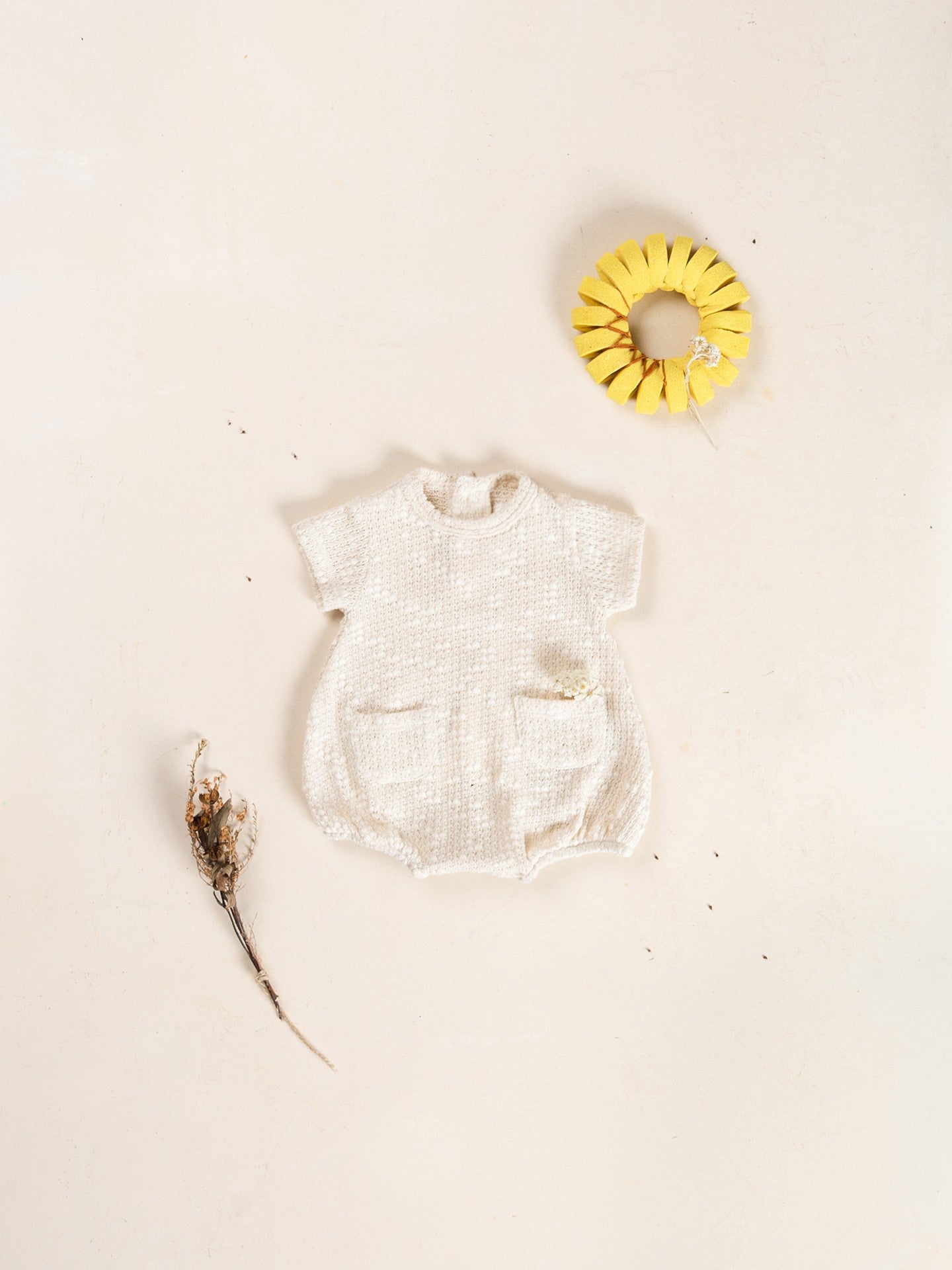 Play Up - embellished piqué body - bio resin ecru