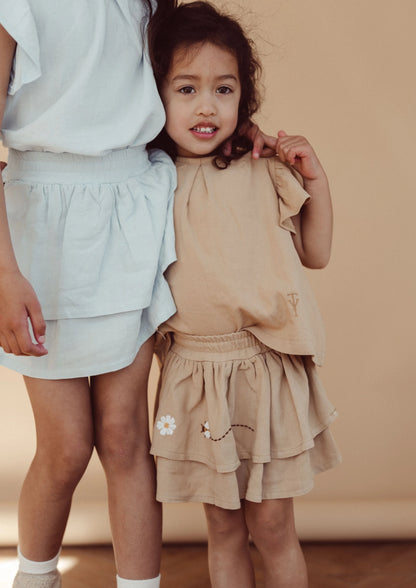 Skirt Sally - honey bee