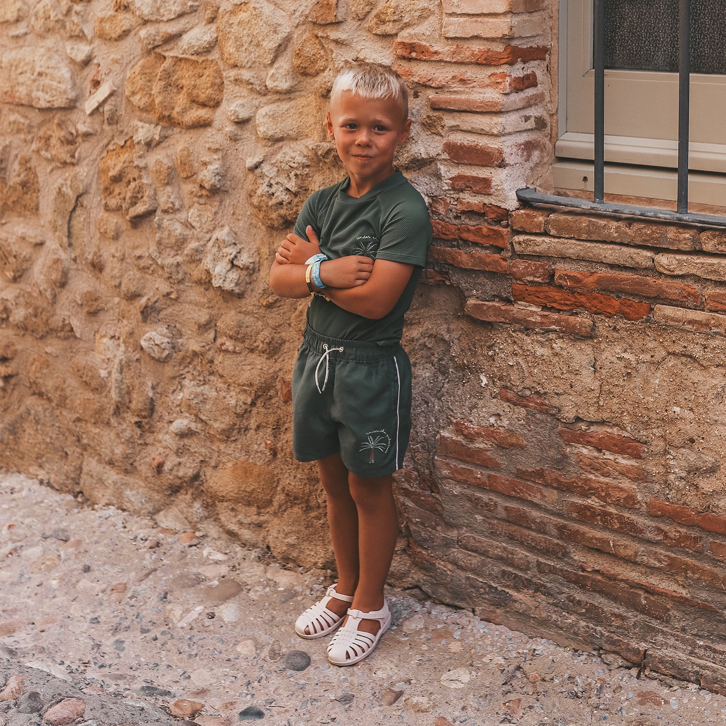 Salted Stories - swim shorts Solid - bronze green