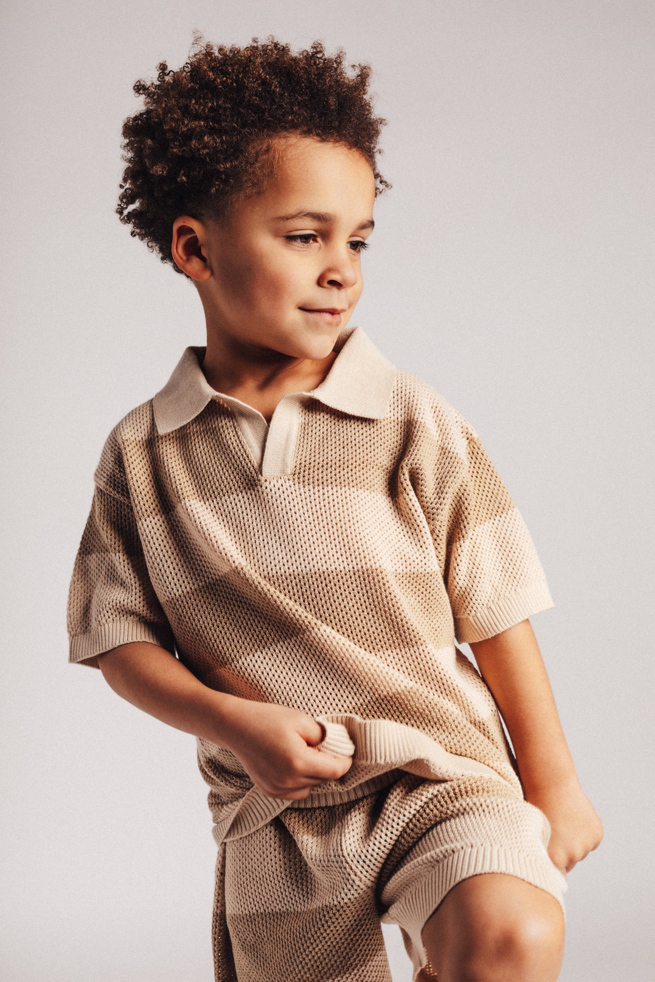 Baje Studio - knitted polo Sev - taupe stripe