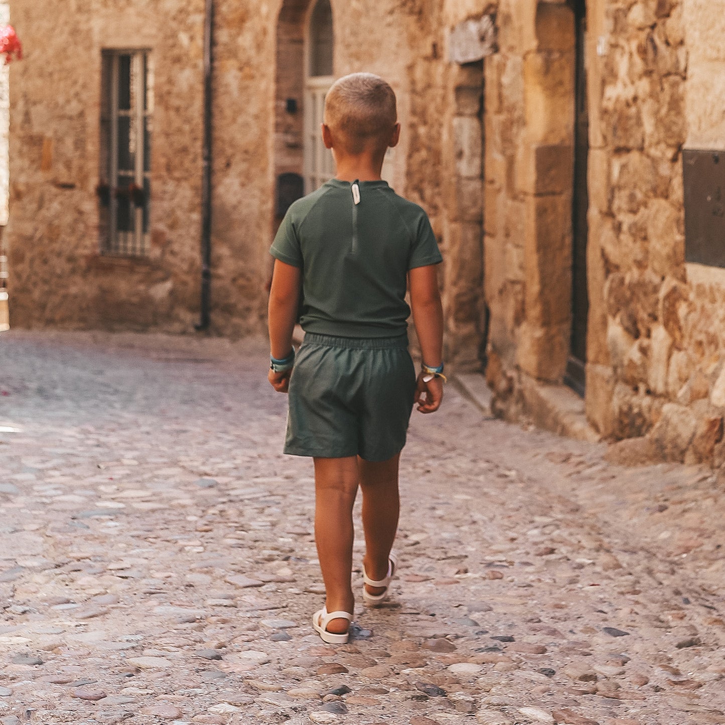 Salted Stories - swim shorts Solid - bronze green