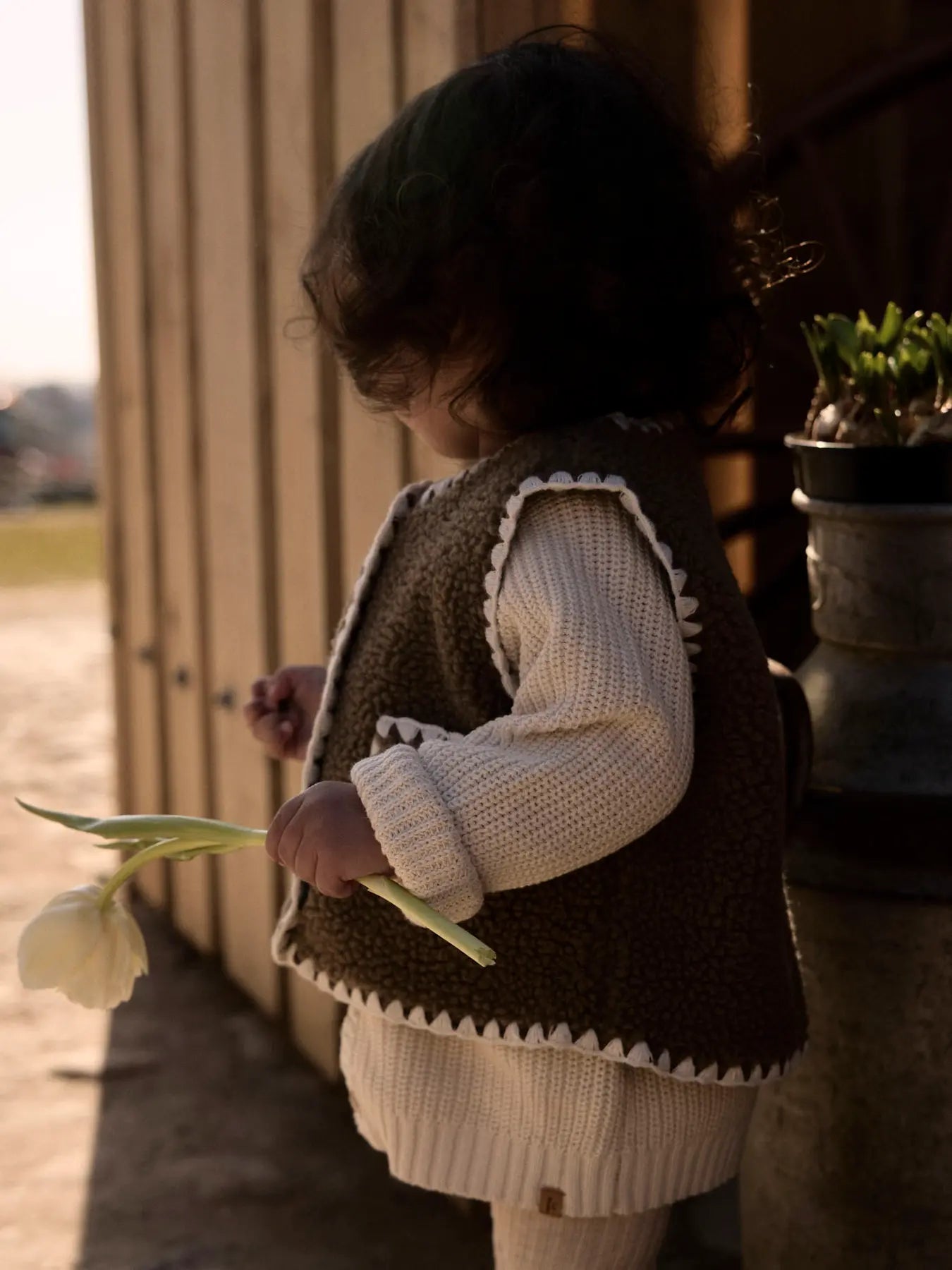 Lil'Atelier - loose fit teddy gilet - shitake brown