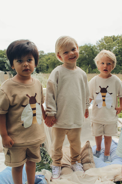 Bee cute T-shirt - oat