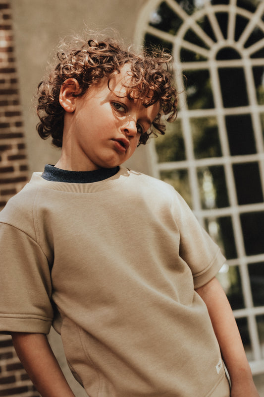 Baje Studio - shortsleeve Vic - taupe cafe